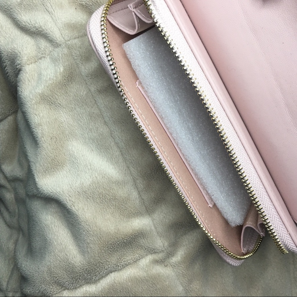 Francesca’s Light Pink Cross Body Purse - Picture 6 of 9
